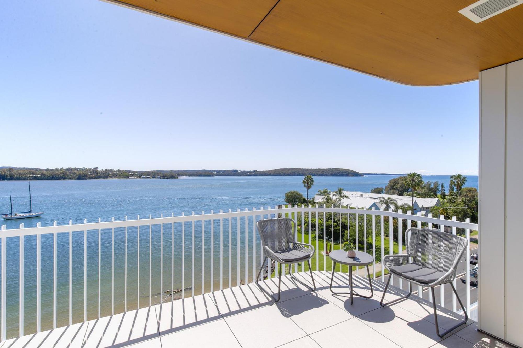 Lavish Coastal 2-bed With Stunning Ocean Views Apartment Batemans Bay